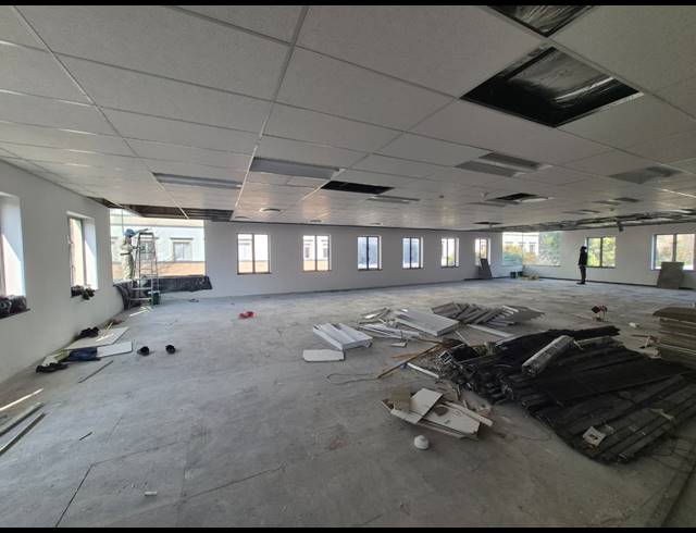 1,100M² OFFICE TO LET IN SANDTON CENTRAL